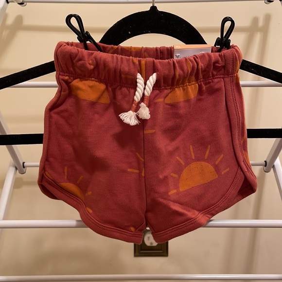 9m NWT little co shirt and shorts bundle - Picture 5 of 8